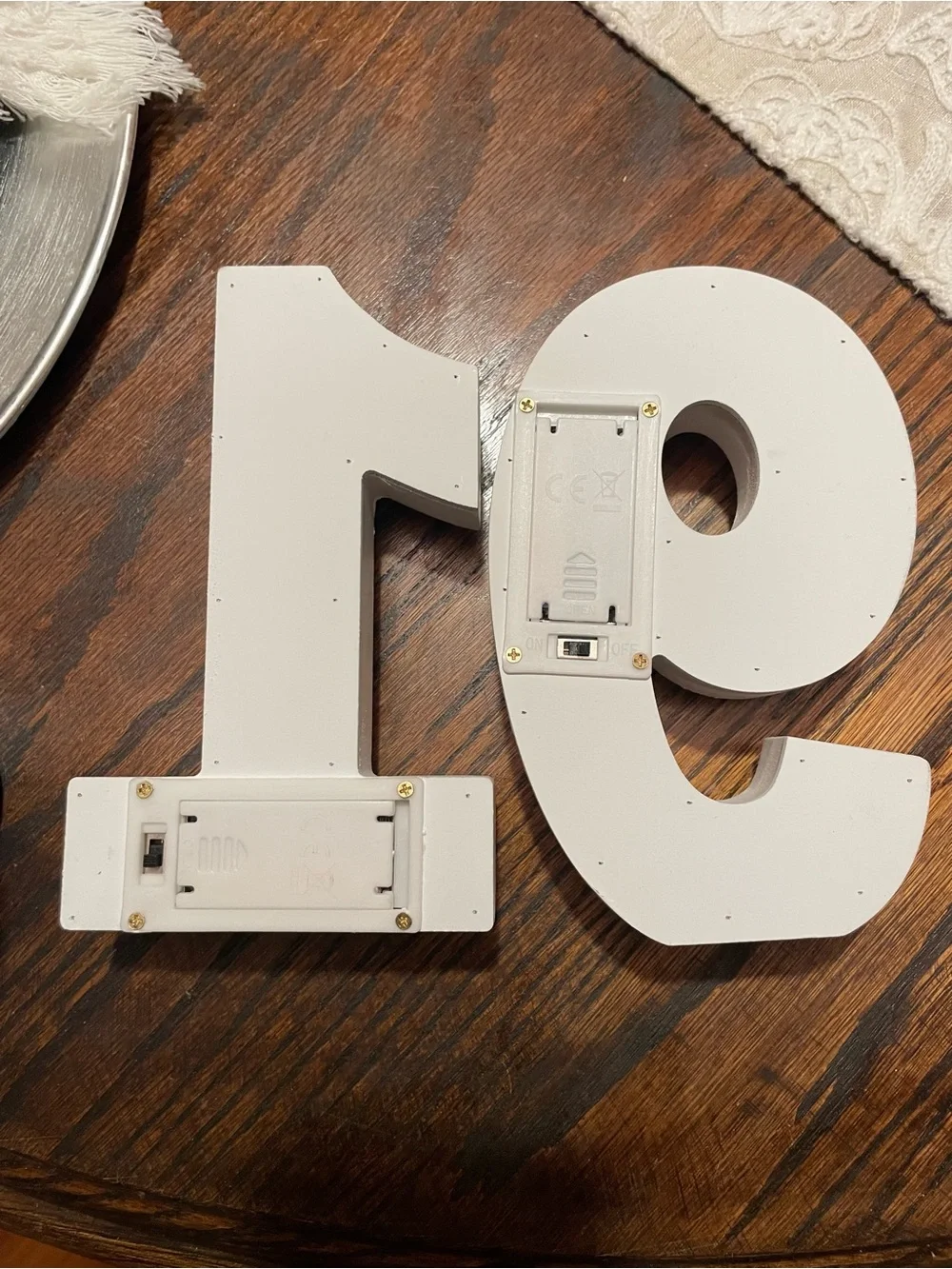 Decorative Light-Up Number '19' - White